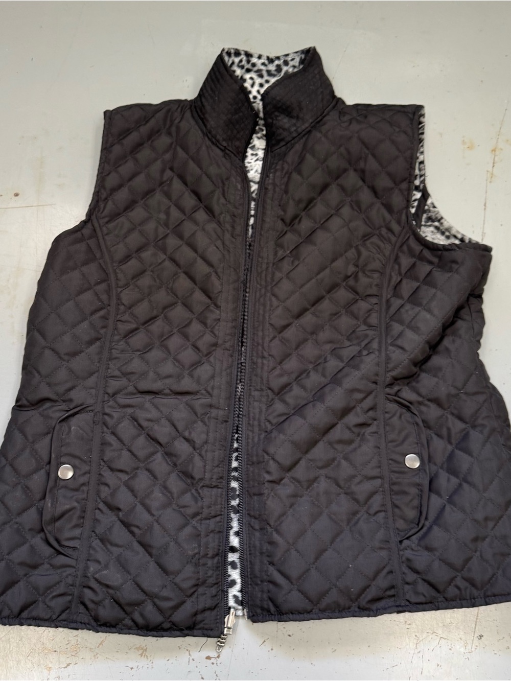 Casual Identity Quilted Black & Leopard-Print Reversible Women’s vest coat Large